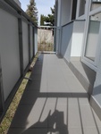 C4 - balkon keramická dlažba zinkované zábradlí